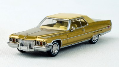 BR18126 HO Scale Brekina 1972 Cadillac Coupe DeVille - Gold/Cream