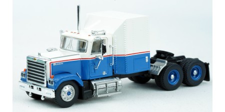 BR85781 HO Scale Brekina Chevrolet Bison Sleeper Truck Tractor - White/Blue