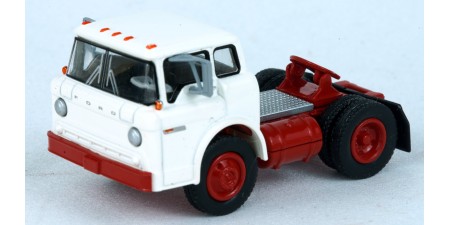 BR86326 HO Scale Brekina 1970 Ford C-Series COE Truck Tractor White/Red