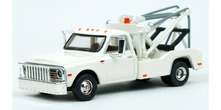 BR19665 - Brekina HO 1968 Chevrolet C30 Tow Truck - White