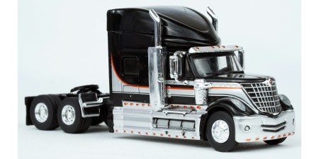 BR85825 HO Scale Brekina International LoneStar Sleeper Truck Tractor - Black/Silver