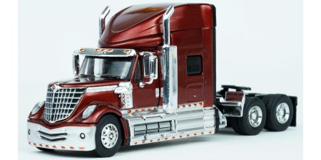 BR85826 HO Scale Brekina International LoneStar Sleeper Truck Tractor - Red