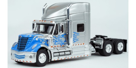 BR85831MCW HO Scale Brekina International LoneStar Sleeper Truck Tractor - Silver/Blue Flames