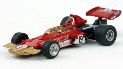 BR22880 HO Scale 1970 Lotus 72D (#19, Gold Leaf) Formula 1 Race Car
