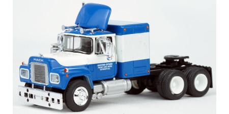 BR85808 HO Scale Brekina Mack RS700 Truck Tractor Maritime Ontario (Wide Stripe)