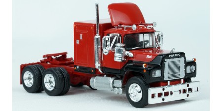 BR85804 HO Scale Brekina Mack RS700 Truck Tractor Red/Black