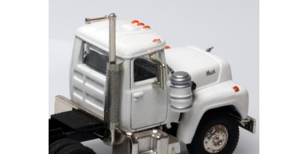 HS6 Masterbilt Models 1/87 (HO) Scale Exhaust Heat Shields - Horizontal Slots Accessory (Pair)