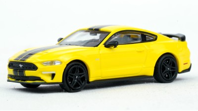 870087027 HO Scale Minichamps 2018 Ford Mustang GT - Yellow/Black Stripes