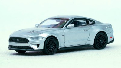 870087028 HO Scale Minichamps 2018 Ford Mustang GT - Silver