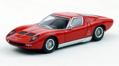 870103020 HO Scale Minichamps 1966 Lamborghini Miura - Red