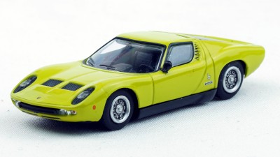 870103022 HO Scale Minichamps 1966 Lamborghini Miura - Green