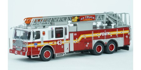 870689 - PCX87 Ferrara Ultra - FDNY Ladder 43 Fire Truck - Manhattan (Upper East Side)