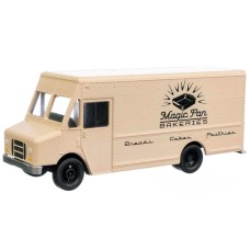 949-12101 Walthers Scenemaster Morgan Olson Route Star Van - Magic Pan Bakery Delivery Truck